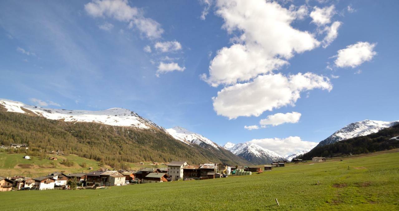 Mountain Chalet Milly Livigno Eksteriør billede